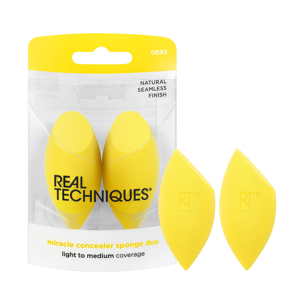 Éponge correcteur allongée Real Techniques pour un contrôle précis autour des yeux.