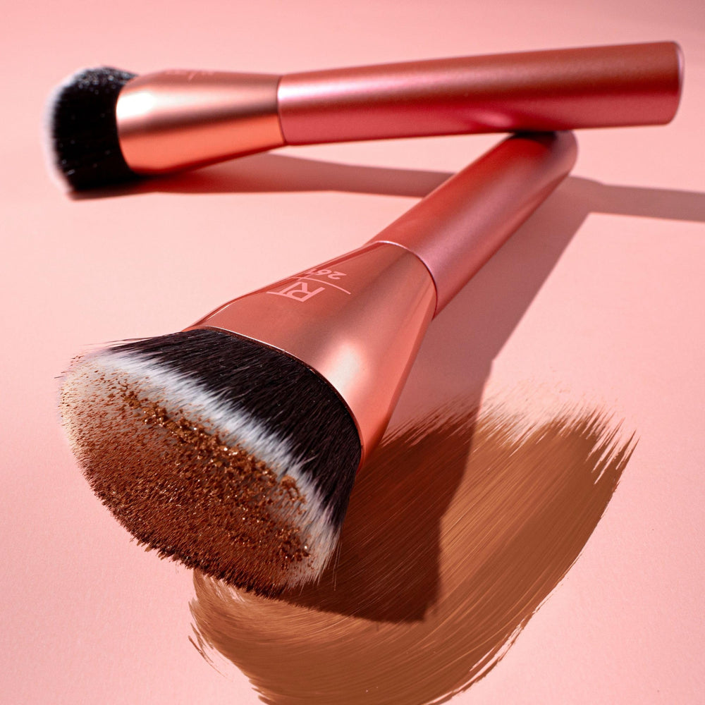 Real Techniques Snatch + Sculpt : collection Métamorphes offre une pointe personnalisée.