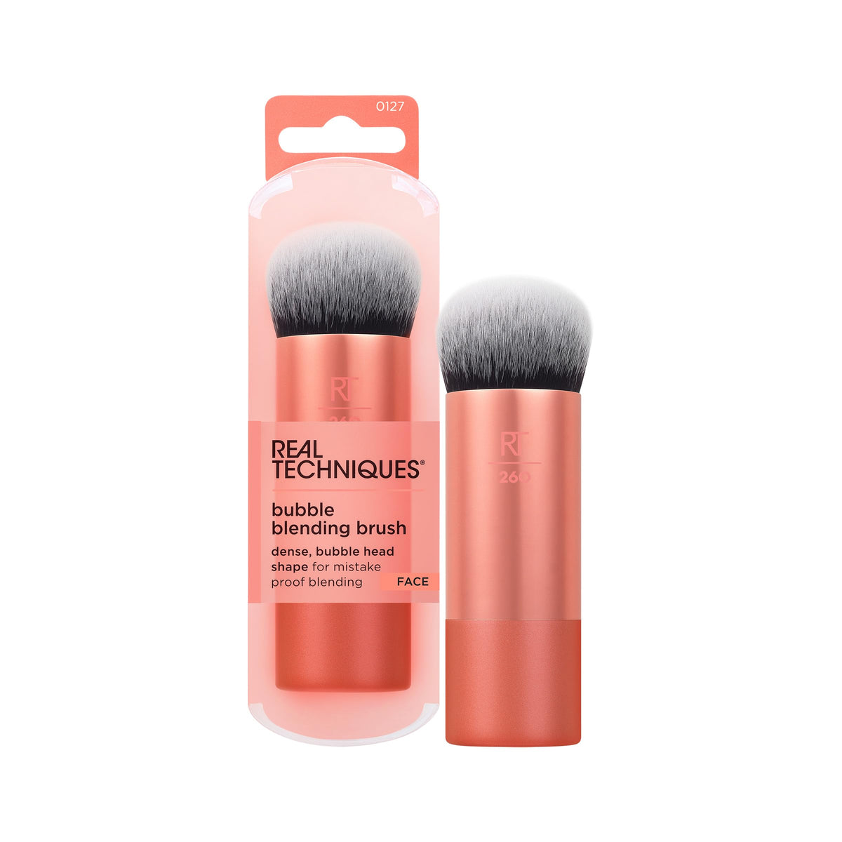 Real Techniques bulle-tete-brosse pour couverture homogène et rapide.