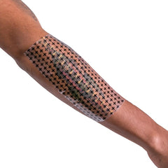Film mat transparent Derm Shield protégeant l’encre du tatouage