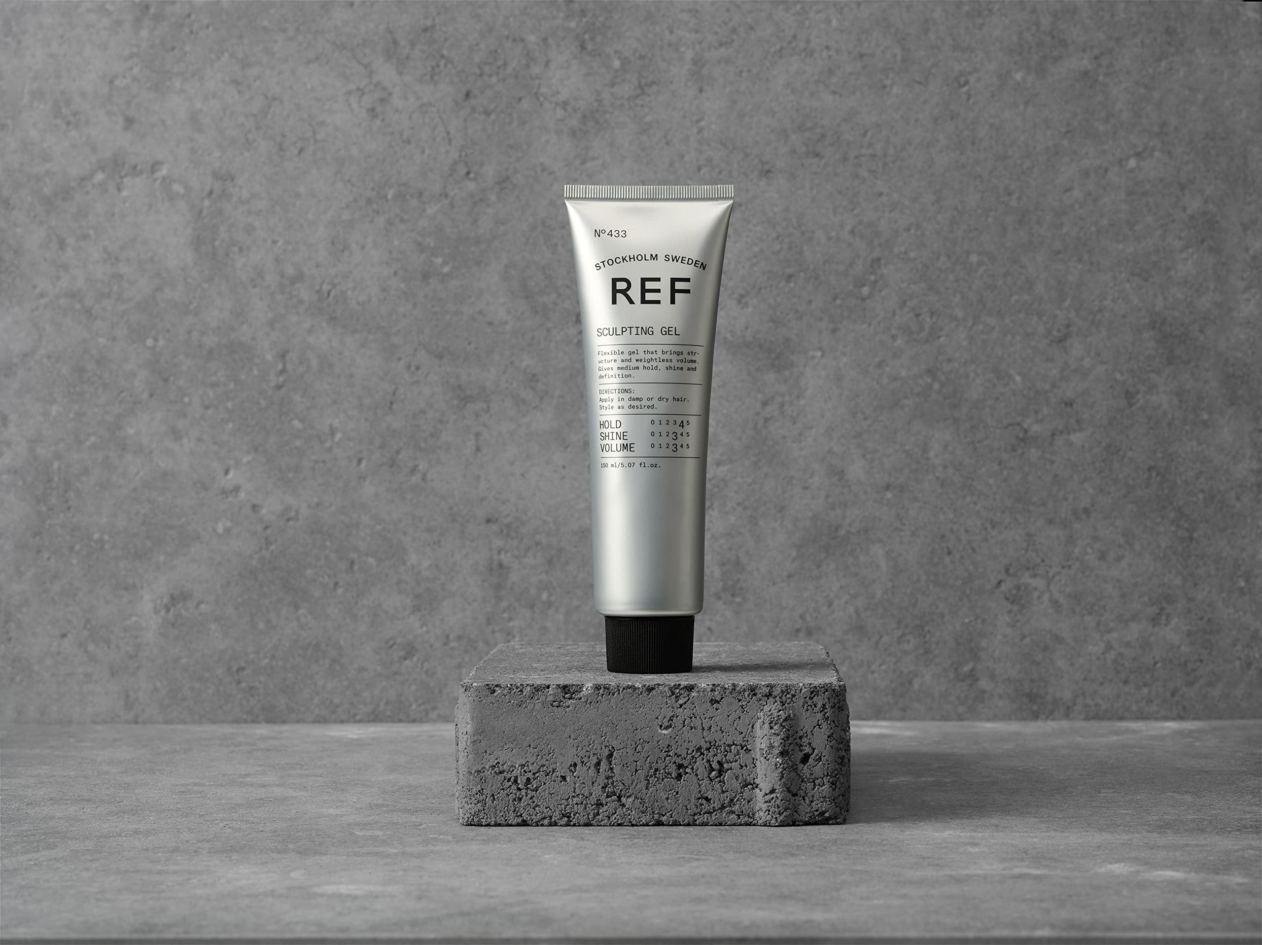 Reference of Sweden REF Sculpting Gel emballage clair facilitant l'identification