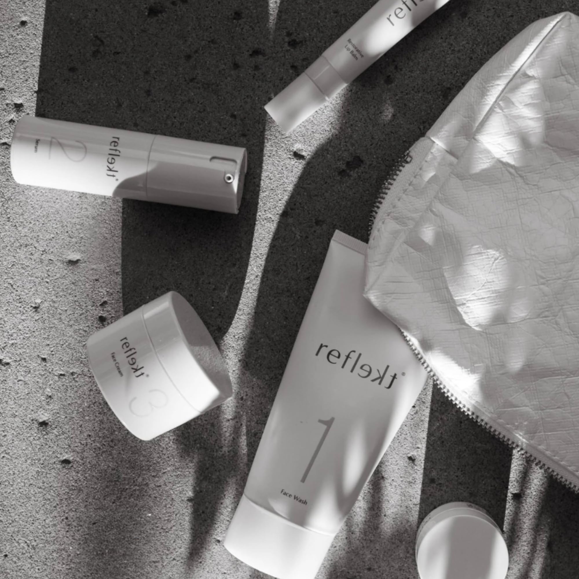 REFLEKT 1: formule végan sans parfum, respectueuse des peaux sensibles.