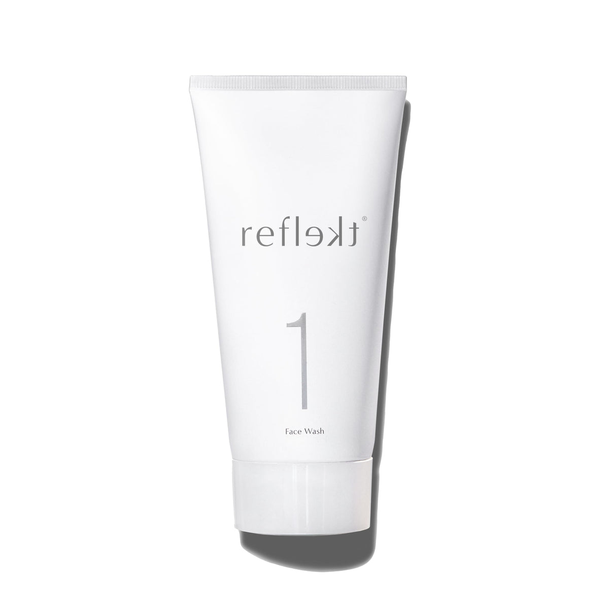 REFLEKT 1: nettoyant exfoliant visage doux pour pores propres et frais.