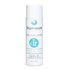 Le shampoing Regenepure DR nettoie cheveux et cuir chevelu en douceur.
