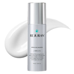 REJURAN Émulsion Rafraîchissante : bouteille prête à hydrater et raffermir la peau.