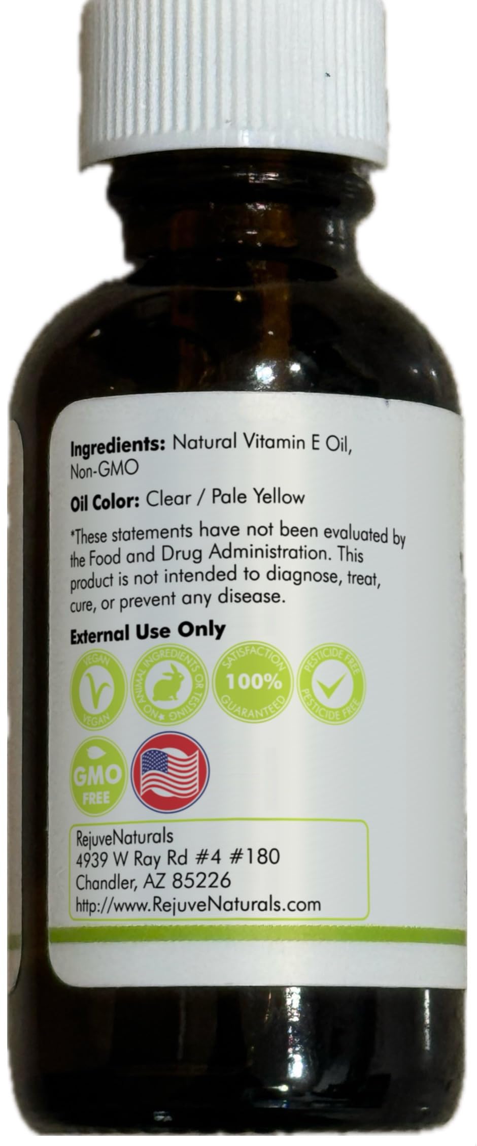 Étiquette RejuveNaturals indiquant non-GMO et vegan pour une routine pure.