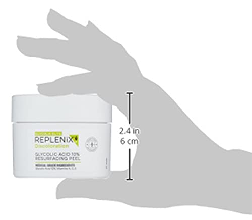 Utilisation quotidienne des tampons Replenix pour un teint uniforme.
