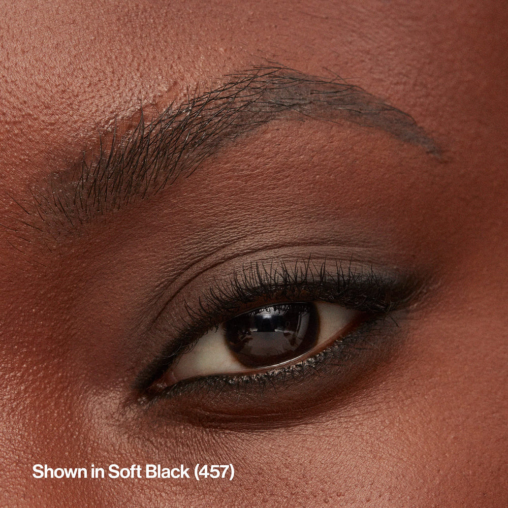 Disponible en sept teintes chez Revlon ColorStay Micro Sourcils pour votre look.