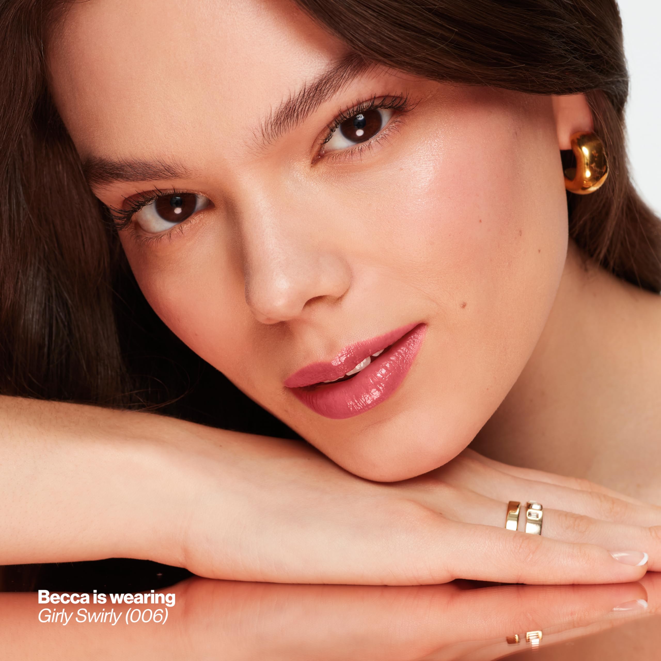 Aperçu des nuances Glass Shine Balm REVLON et texture légère.