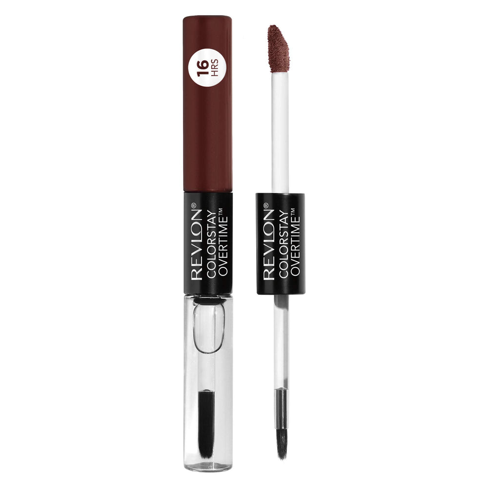 REVLON rouge liquide nude longue durée sur les lèvres.