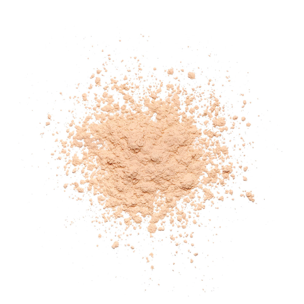 Pinceau Bake et Finish utilisé avec la poudre Peach pour une finition précise