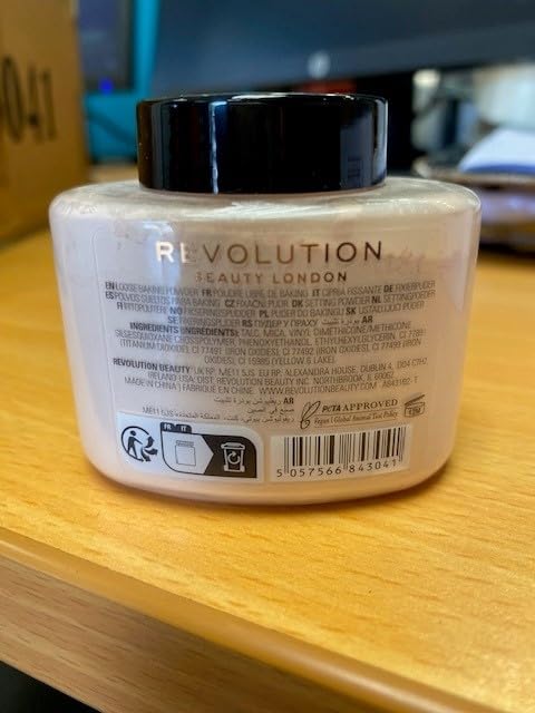 Poudre Peach matifie et prolonge la tenue du maquillage tout au long de la journée
