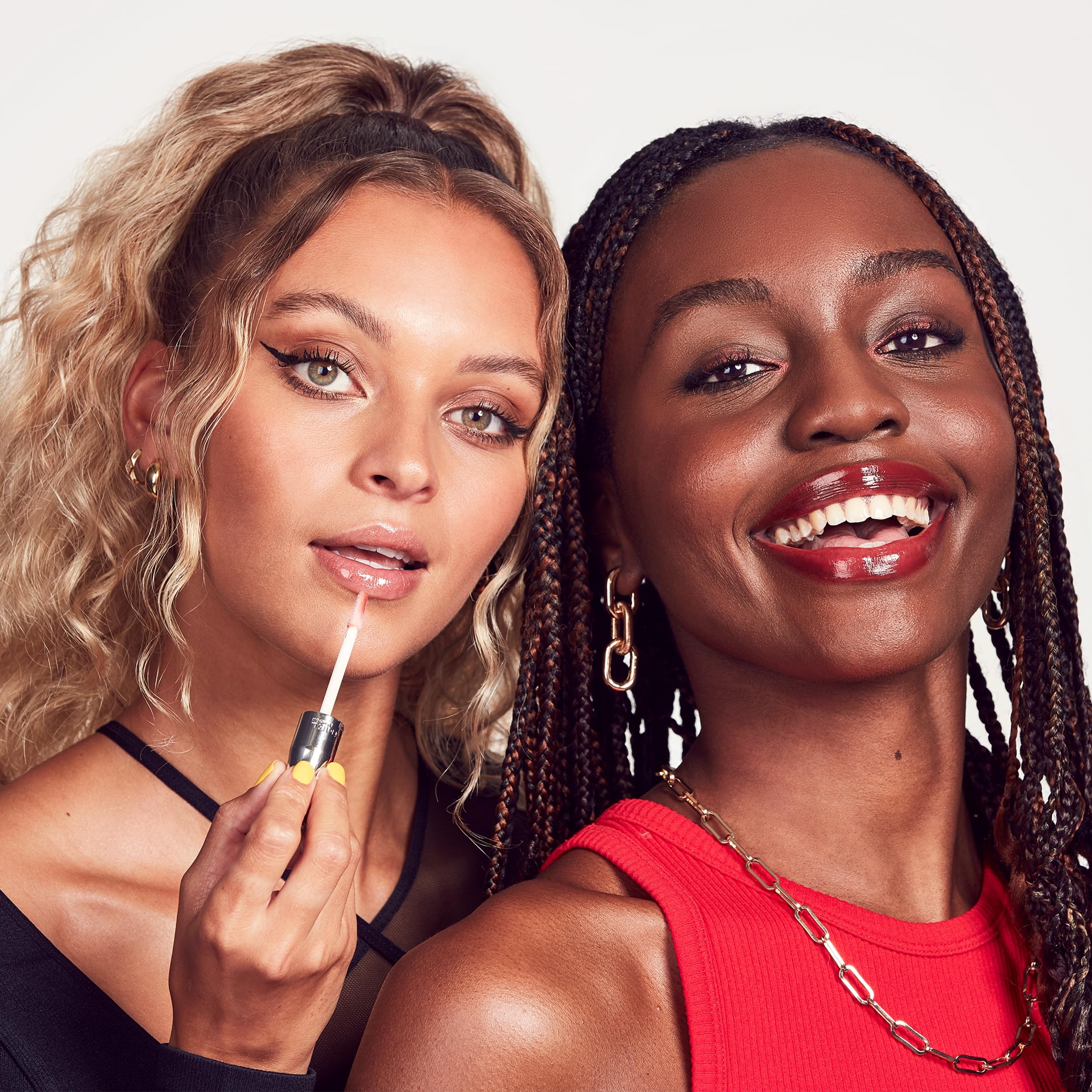 Rimmel Stay Glossy usage-seul-ou-sur-rouge permet une couleur polyvalente.