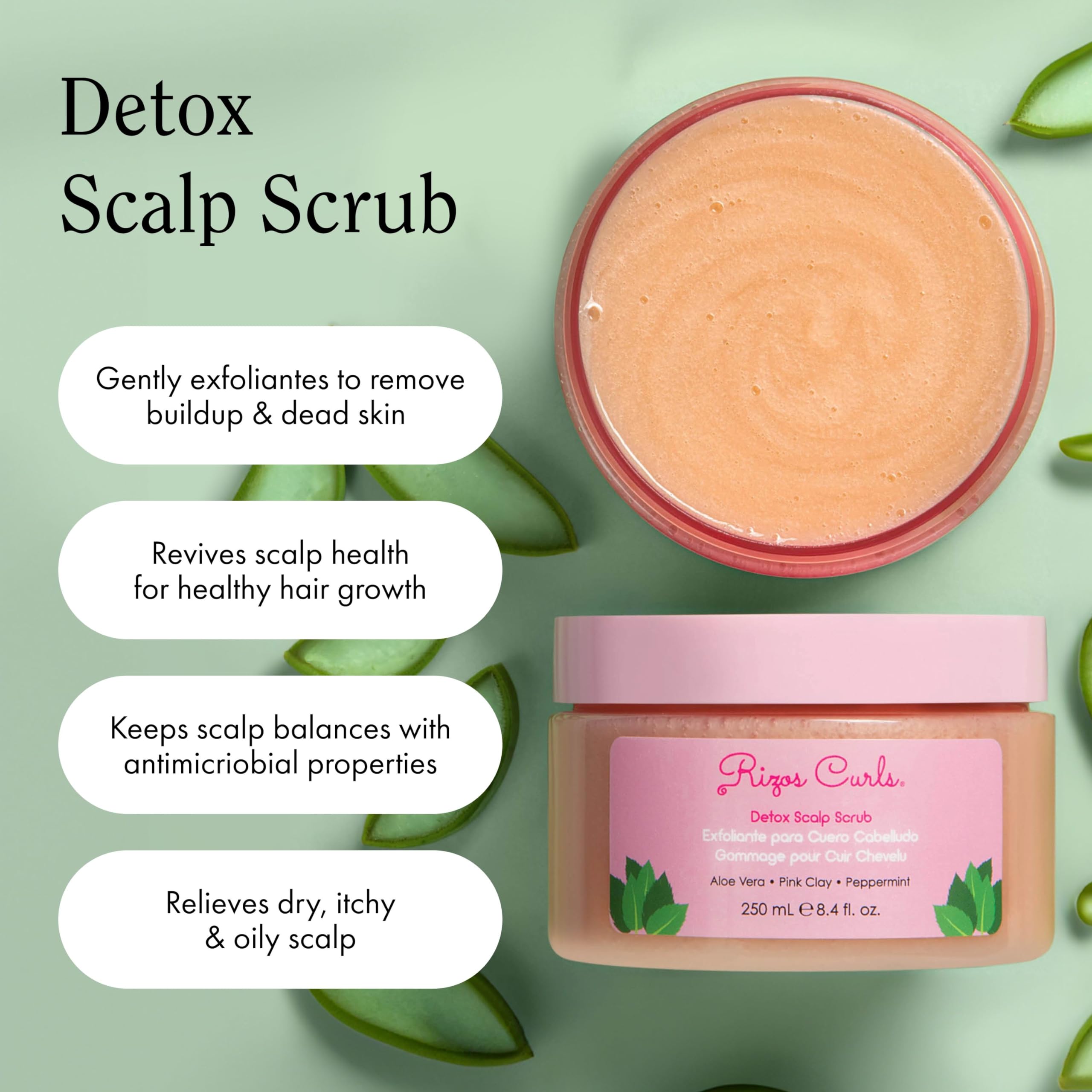 Rizos Curls Détox Scrub – argile rose purifie les cheveux et le cuir chevelu.