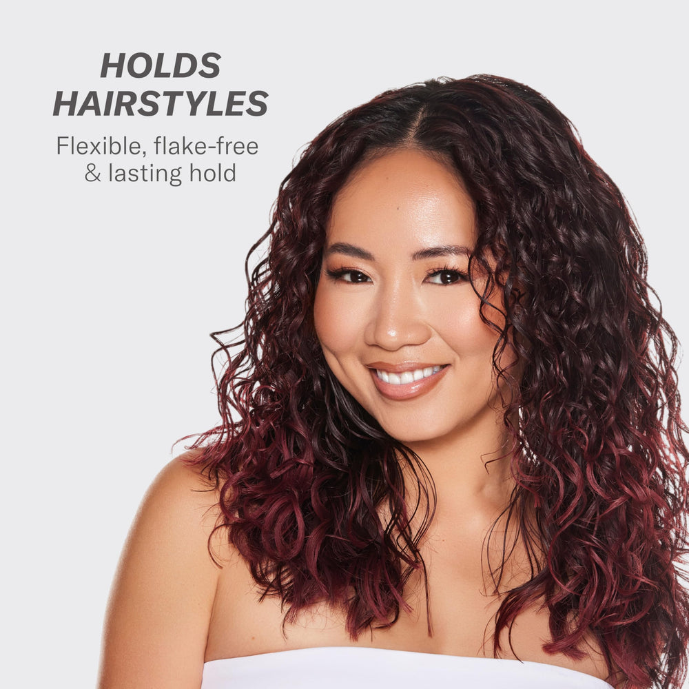Rizos Curls Gel définition des boucles offrant des ondulations nettes et durables.