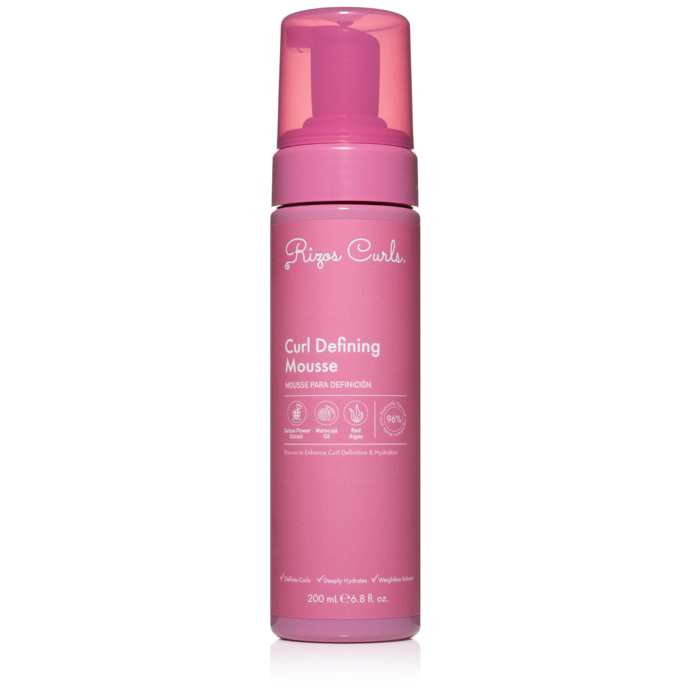 Rizos Curls Mousse Définition Boucles: volume léger et définition sans effet dur.