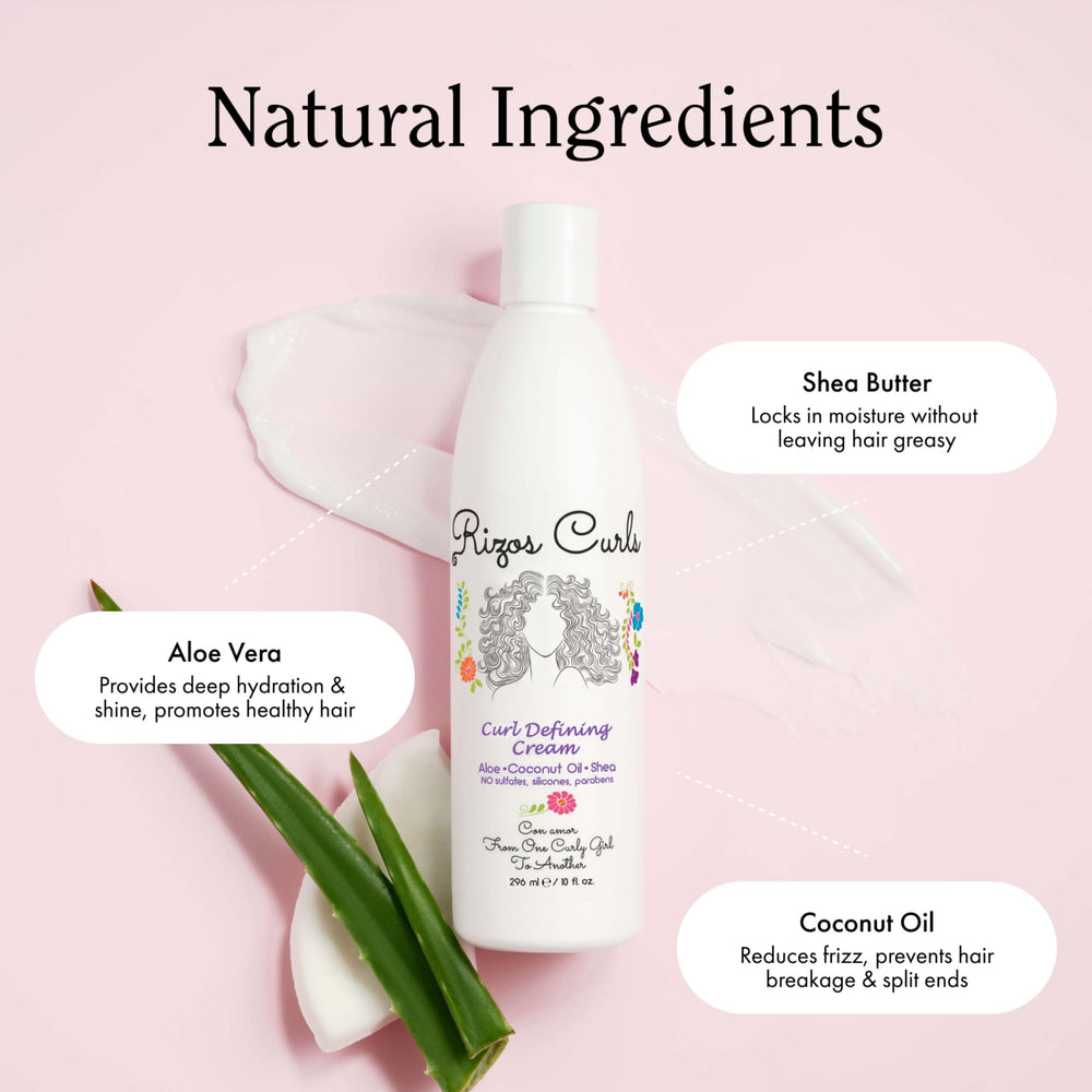 Rizos Curls Shampoing Hydratant en action sur cheveux mouillés.