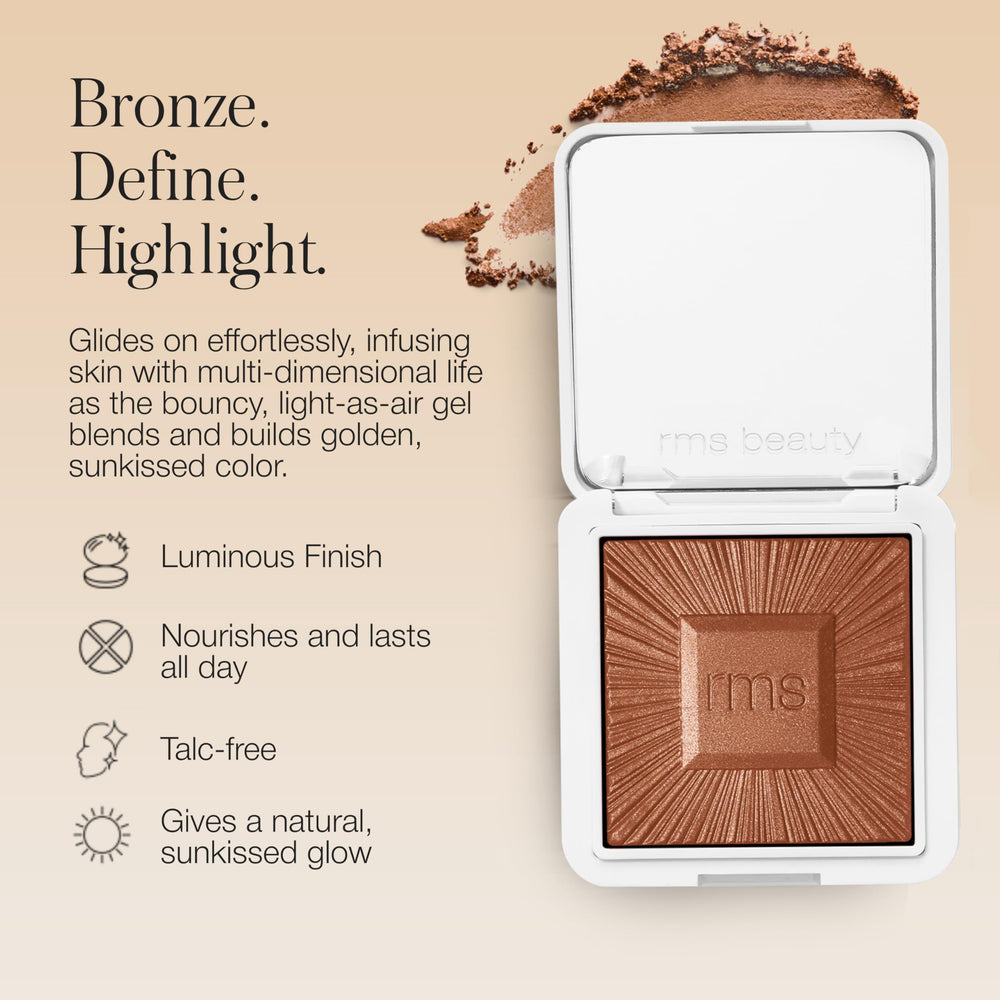Application du bronzer sur les pommettes pour un contour léger.