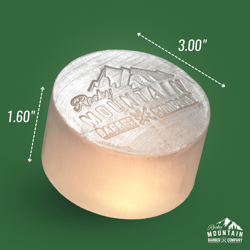 Savon glycérine transparent révélant l hydratation et la douceur.</n>