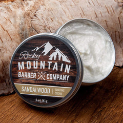 Rocky Mountain Barber Company crème rasage application facile avec brosse.