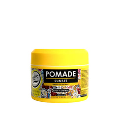 Pommade Sunset de Rolda : bouteille prête à l’emploi pour un style moyen et brillant.