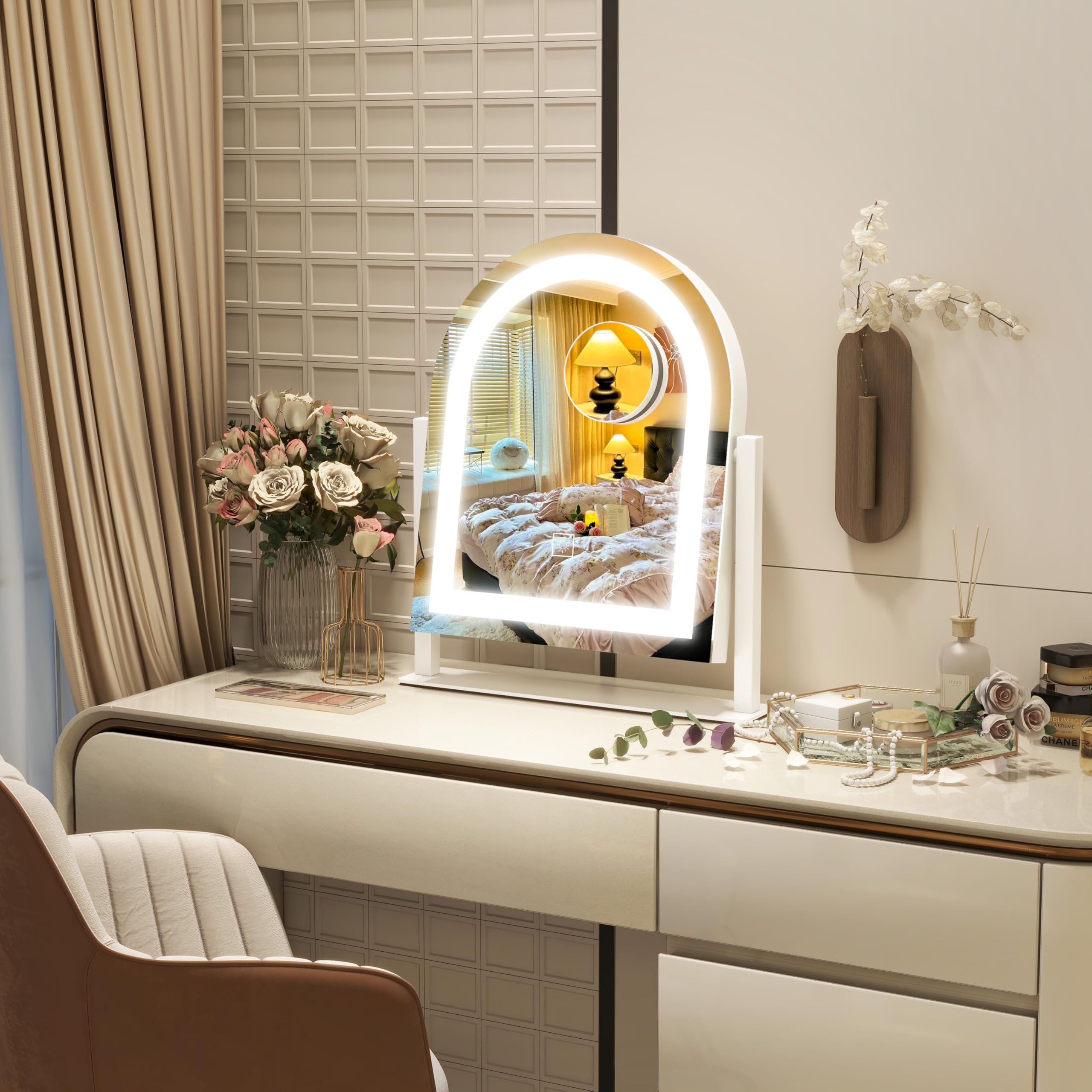 ROLOVE Miroir inclut une loupe 10x amovible pour retouches fines.