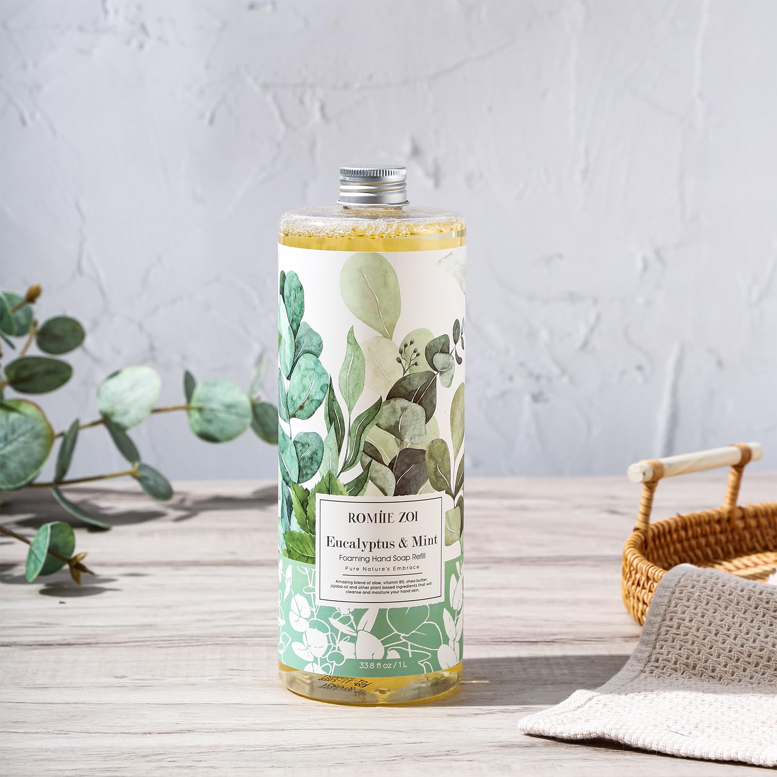 ROMIIE ZOI Savon Mousse: Mousse riche en jojoba et vitamine B5 pour la peau douce.