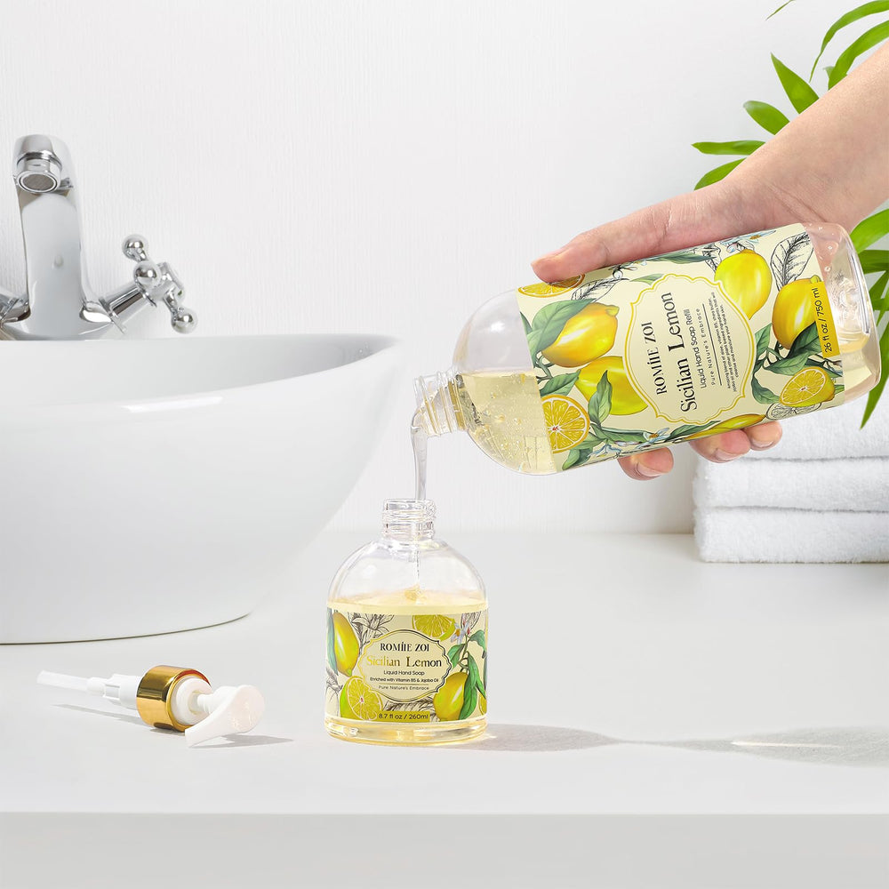 ROMIIE ZOI texture mousse douce – lavage agréable et efficace.