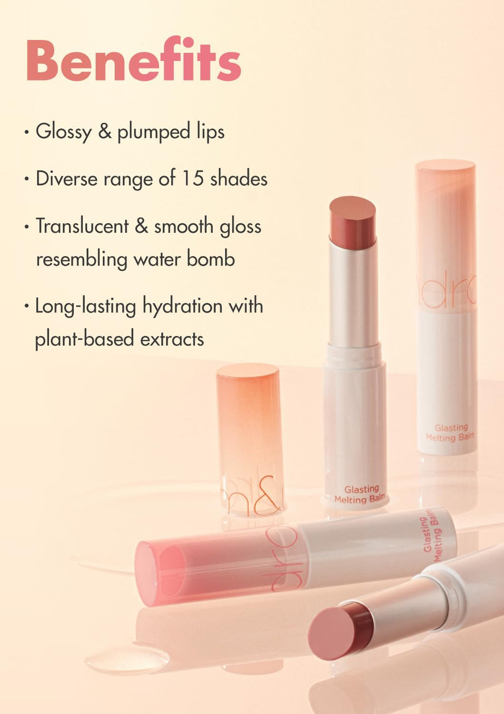 "rom&nd GLASTING MELTING BALM #11 Buffy Coral" s'adapte pour un rendu naturel et lumineux.