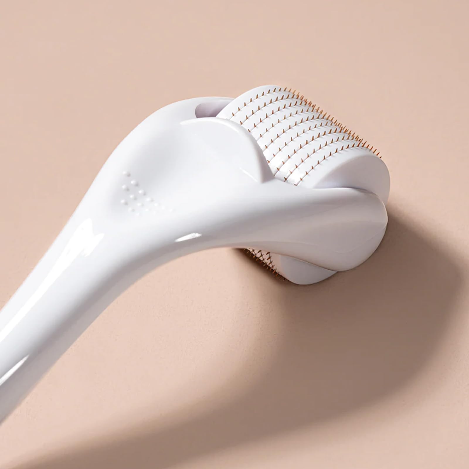 ROSELYNBOUTIQUE rouleau dermique barbe et cheveux : soin ciblé pour la barbe et les cheveux
