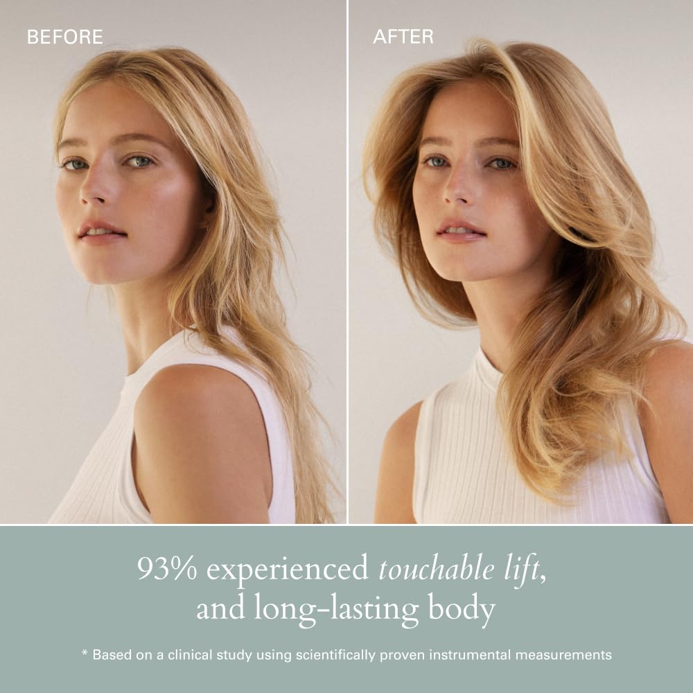 RŌZ Root Lift Spray, atomiseur en action, diffusion légère et volume durable.