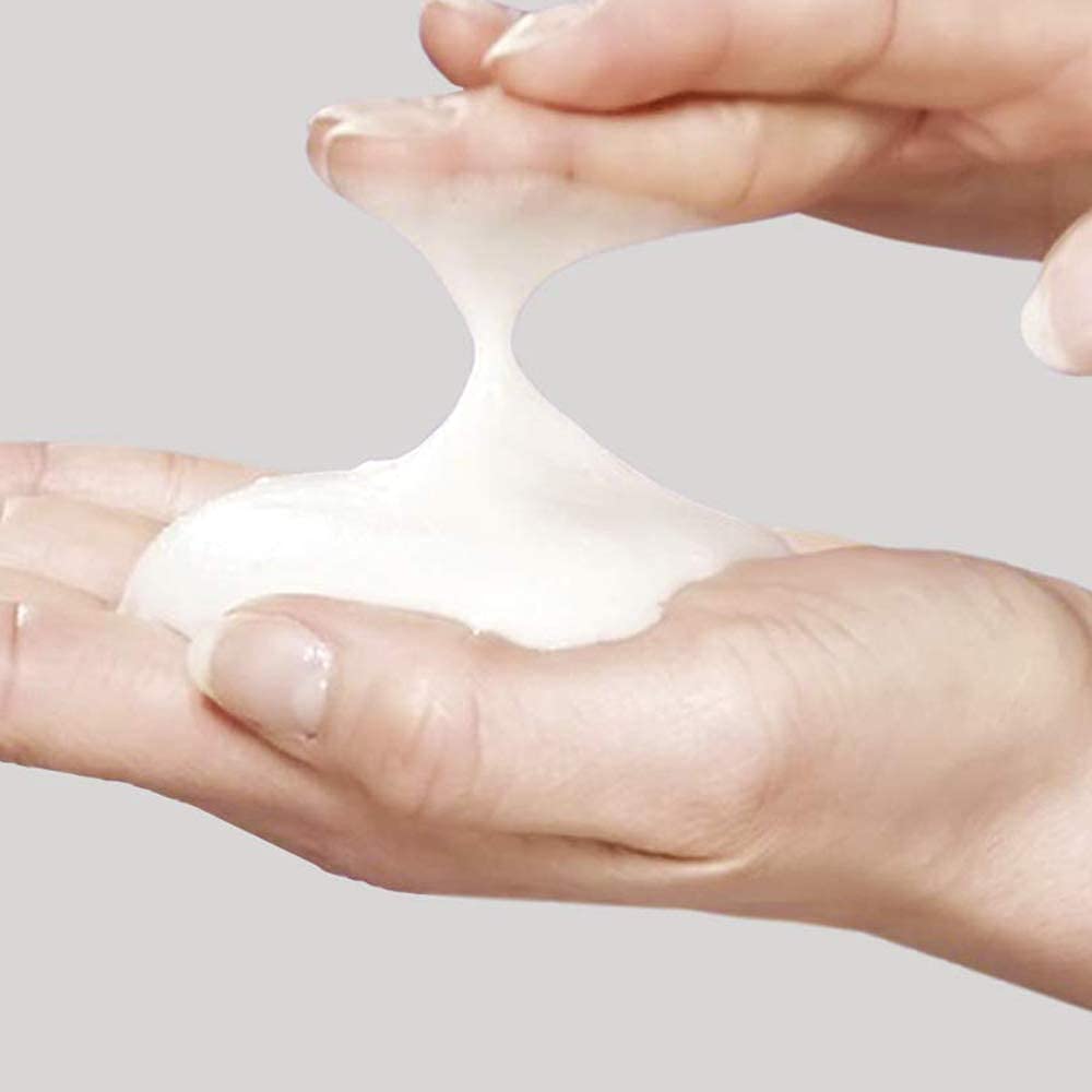 Ryo Hair Strength Expert Care Shampoo cap detail emphasizes secure seal and travel-friendly packaging.
