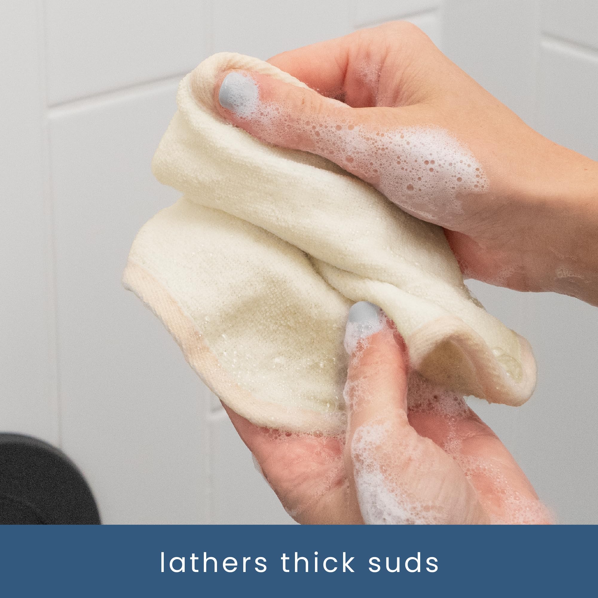 Gant S&T INC. double-face – côté corps doux pour la mousse hydratante.