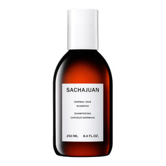 Shampoo SACHAJUAN pour cheveux normaux, bouteille élégante prête pour lavage quotidien.