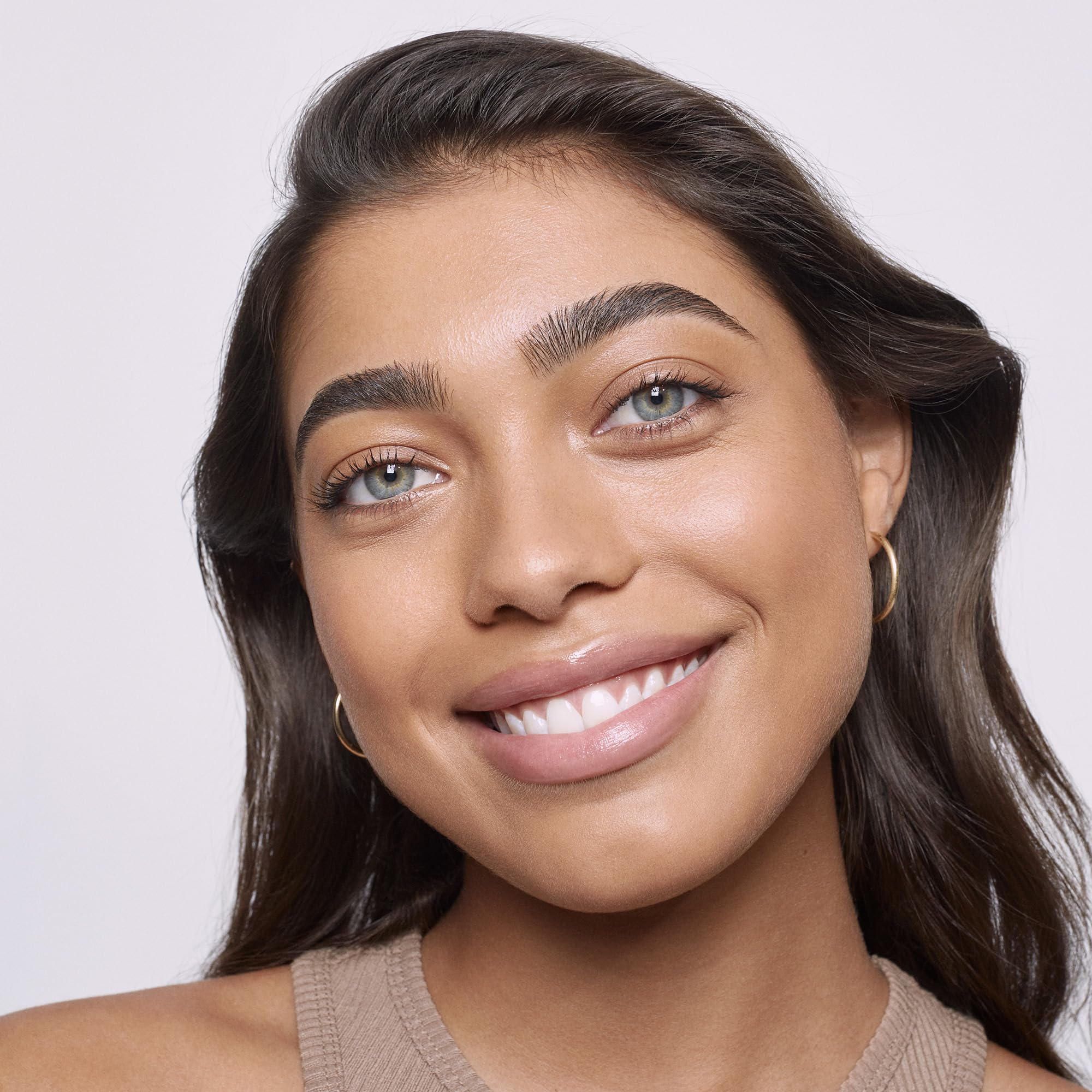 Saie Airset anti-plis et tenue longue: maquillage durable toute la journée