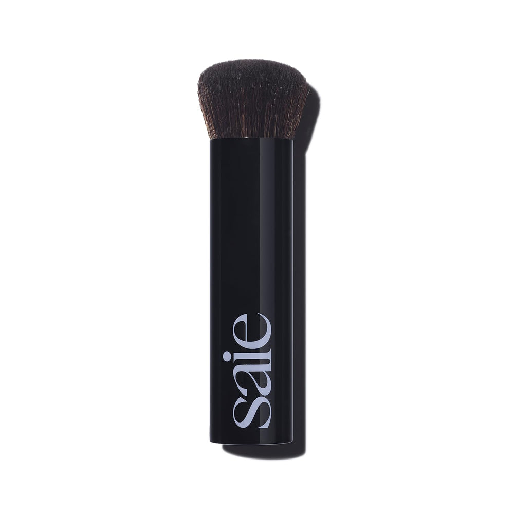 Saie brosse-base : application fluide du fond de teint liquide