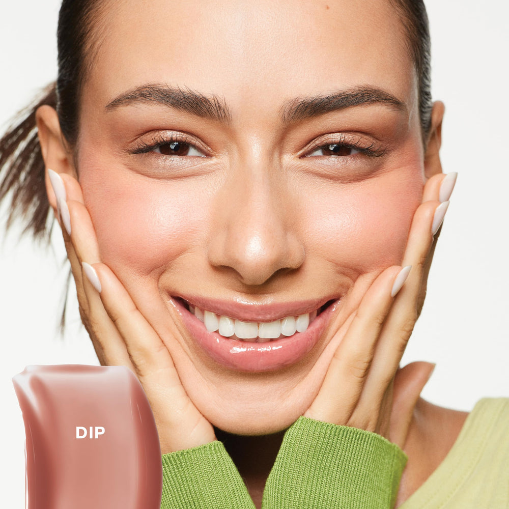Saie Glossybounce – embout en pointe-spatule pour une application précise