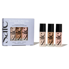 Saie Mini Glowy Super Gel Trio Starglow, application lumineuse légère sur les pommettes.