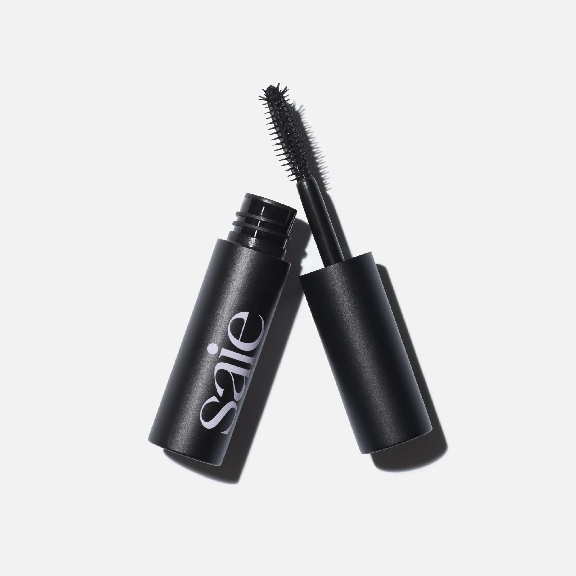 Saie Mini Mascara 101-application-1-couche: look naturel et léger.