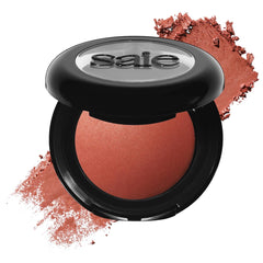 Saie SuperSuede Blush montre texture veloutée sur les joues et fini naturel