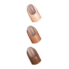 Application Geode to Joy sur l’ongle offre une couleur riche et uniforme.