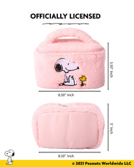 Détails Snoopy et Woodstock brodés sur la face de la pochette.