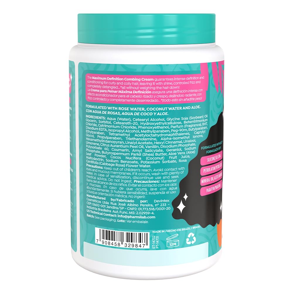 Salon Line Crème Définition Maximale – hydratation profonde pour des boucles souples.