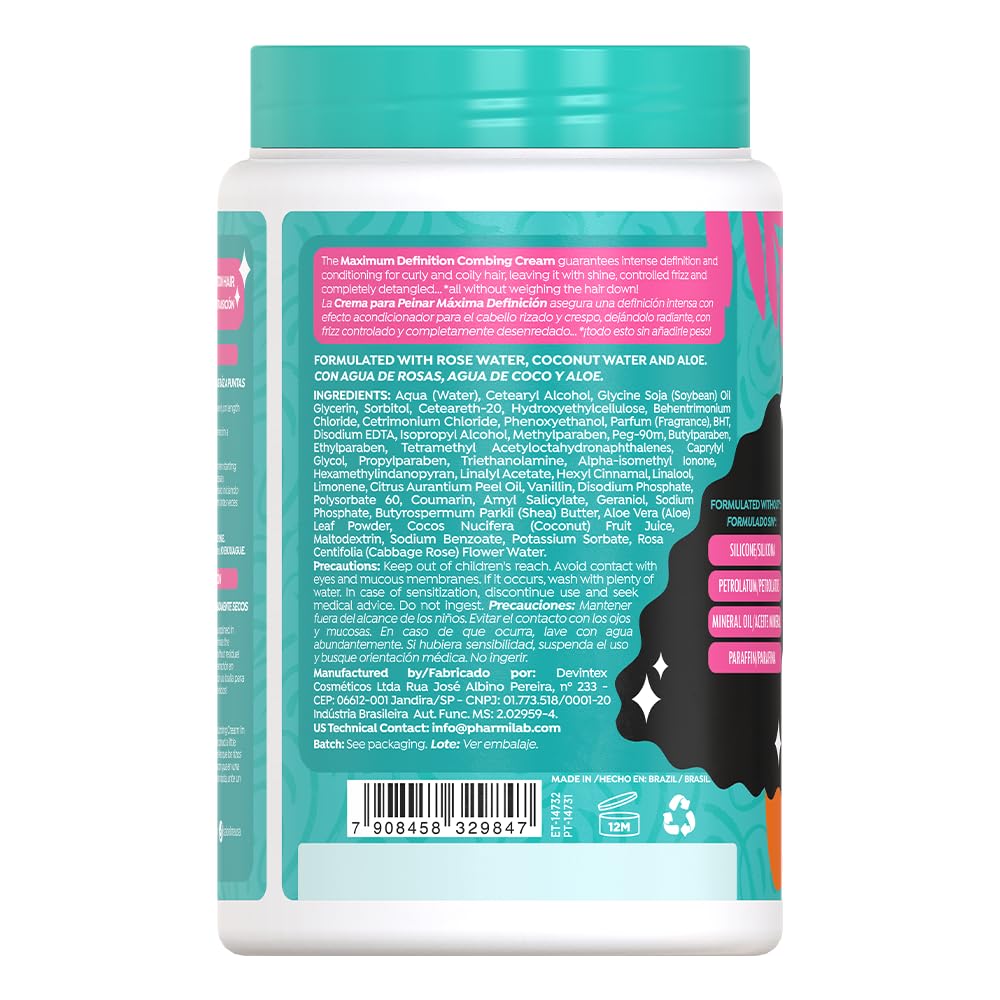 Salon Line Crème Définition Maximale – texture légère pour une coiffure sans résidu lourd.