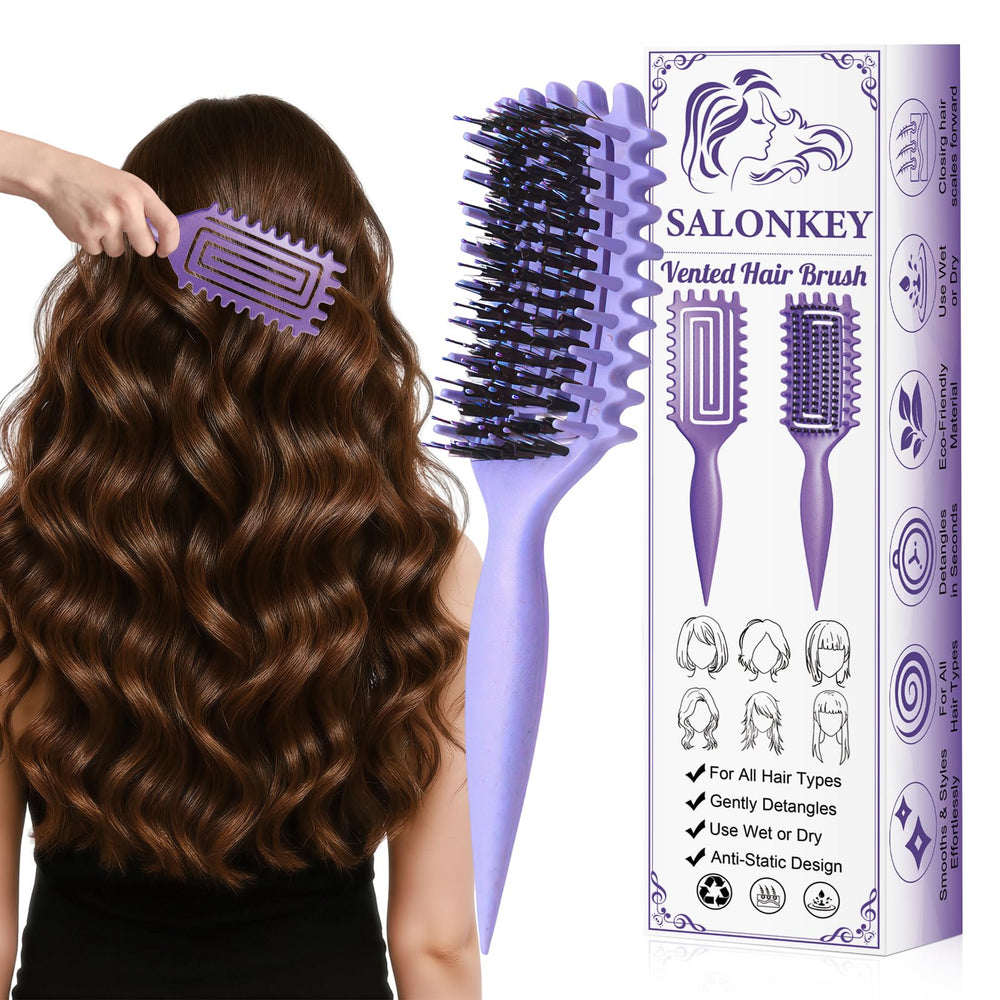 SALONKEY brosse-definisseur-boucles en action pour des boucles définies et moelleuses