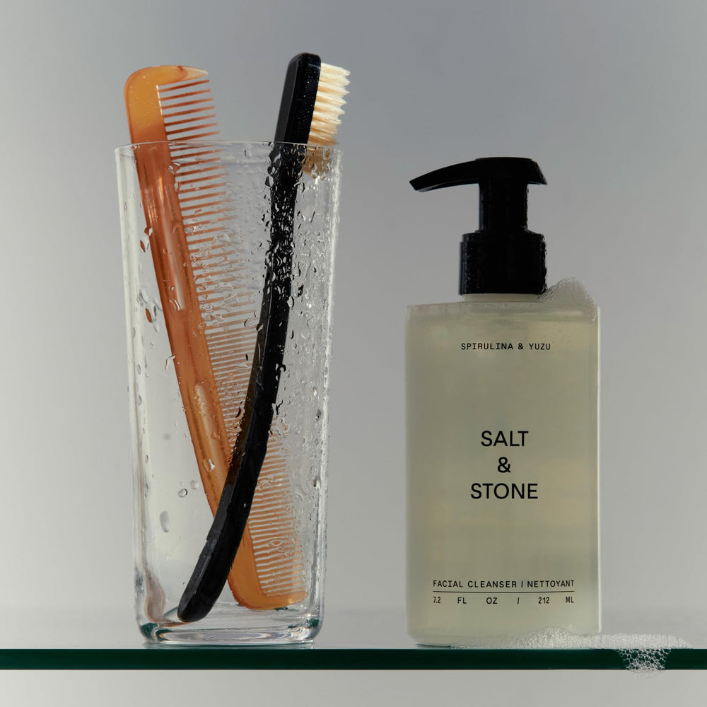 Salt & Stone Nettoyant Visage – spiruline et yuzu pour l'hydratation