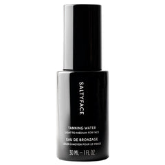 SALTYFACE eau bronzante visage, brume fine pour teinte naturelle et hydratation légère.