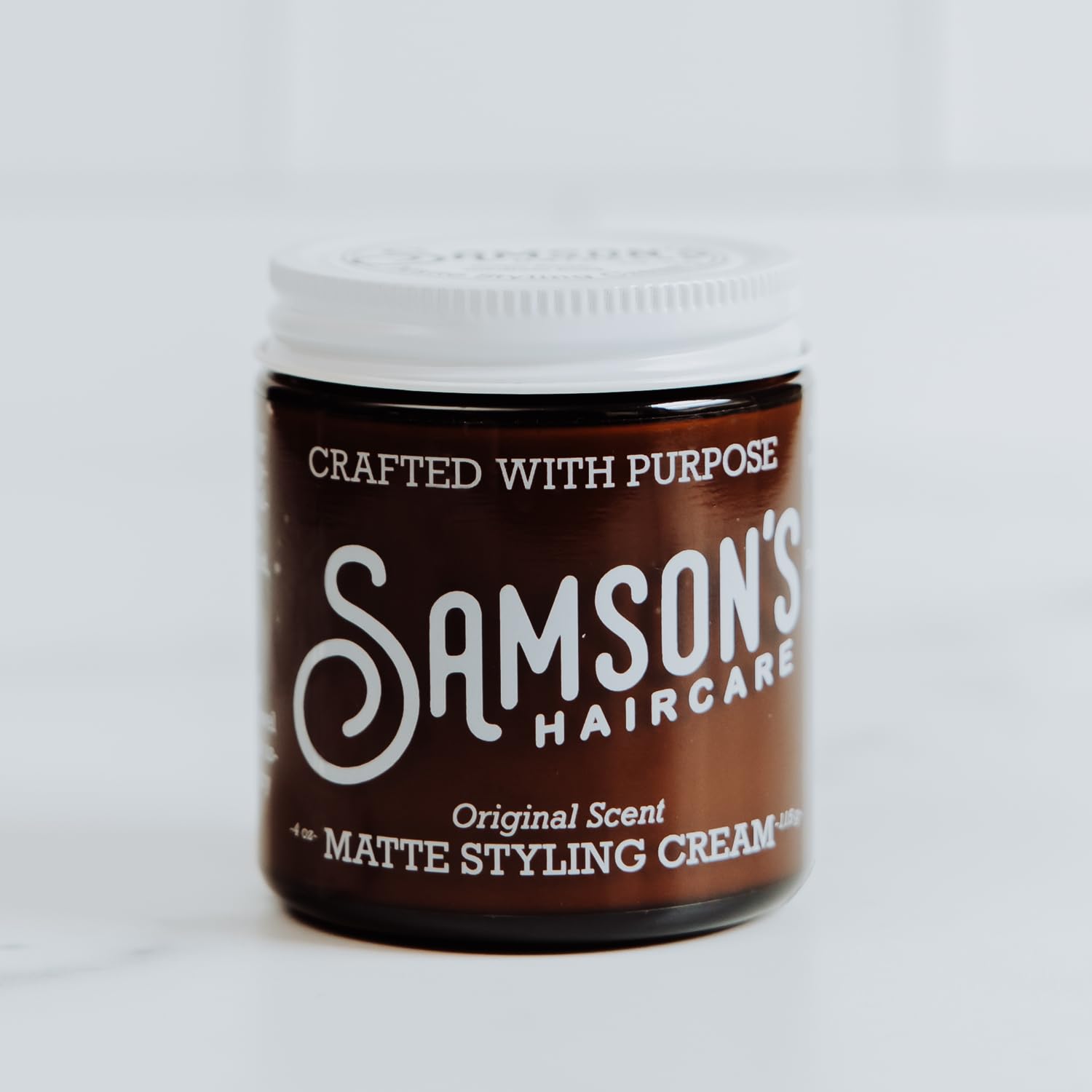 SAMSON'S HAIRCARE Crème coiffage fini mat pour un look naturel.