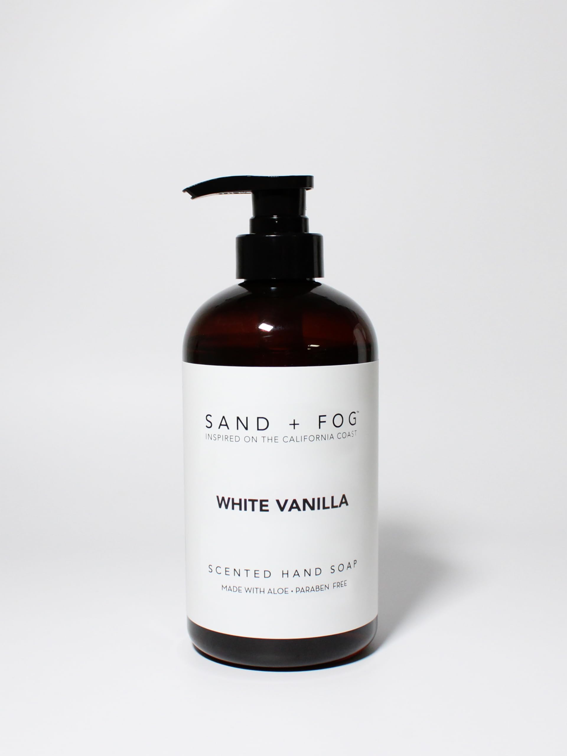 Savon mains liquide Sand + Fog Blanc Vanille, hydratant et parfum doux pour le quotidien.