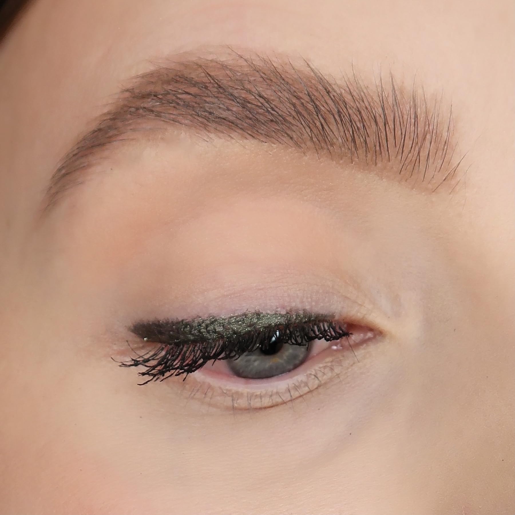 Sandstone Scandinavia eyeliner etanche vert: couleur metallique qui resiste toute la journee.